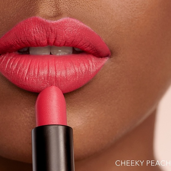 NIB NWT Bobbi Brown Best Selling Luxe Matte Lip Color Lipstick Cheeky Peach - Picture 8 of 15